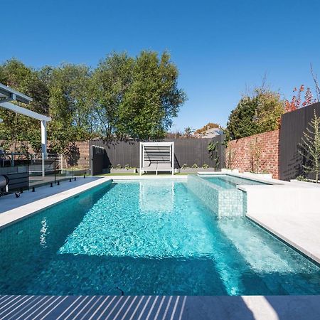 Missy'S Escape - Luxe Family Entertainer Pool Spa Walk To Beach Villa Mornington Exterior photo